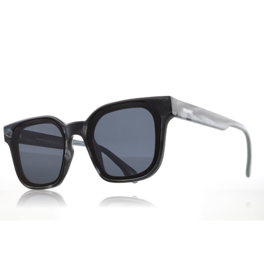 Siyah onyx tonlarıyla modern ve minimal bir tasarım, çevre dostu Wilusa Onyx gözlük